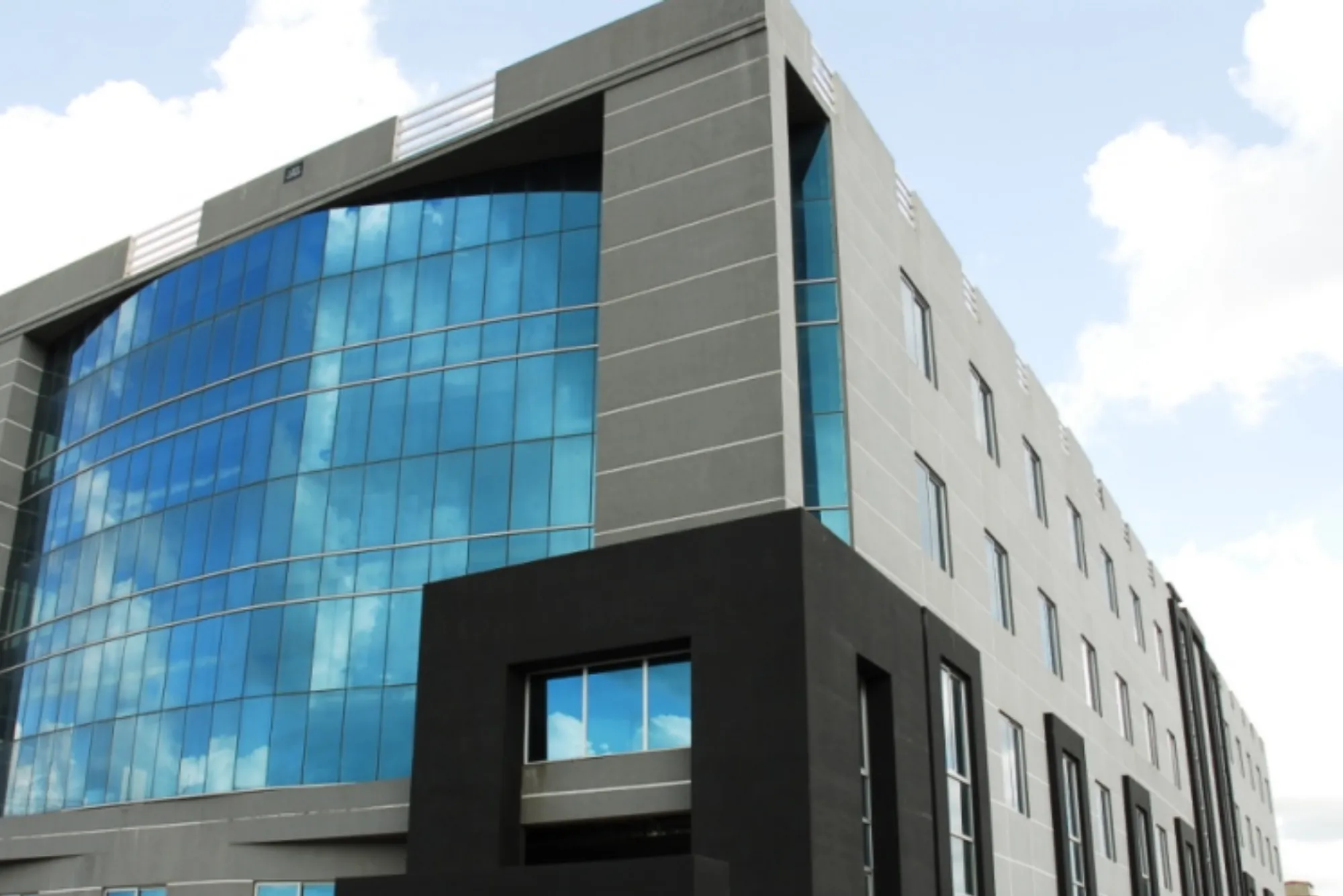 Why You Should Work in Dhanote IT Park Software House