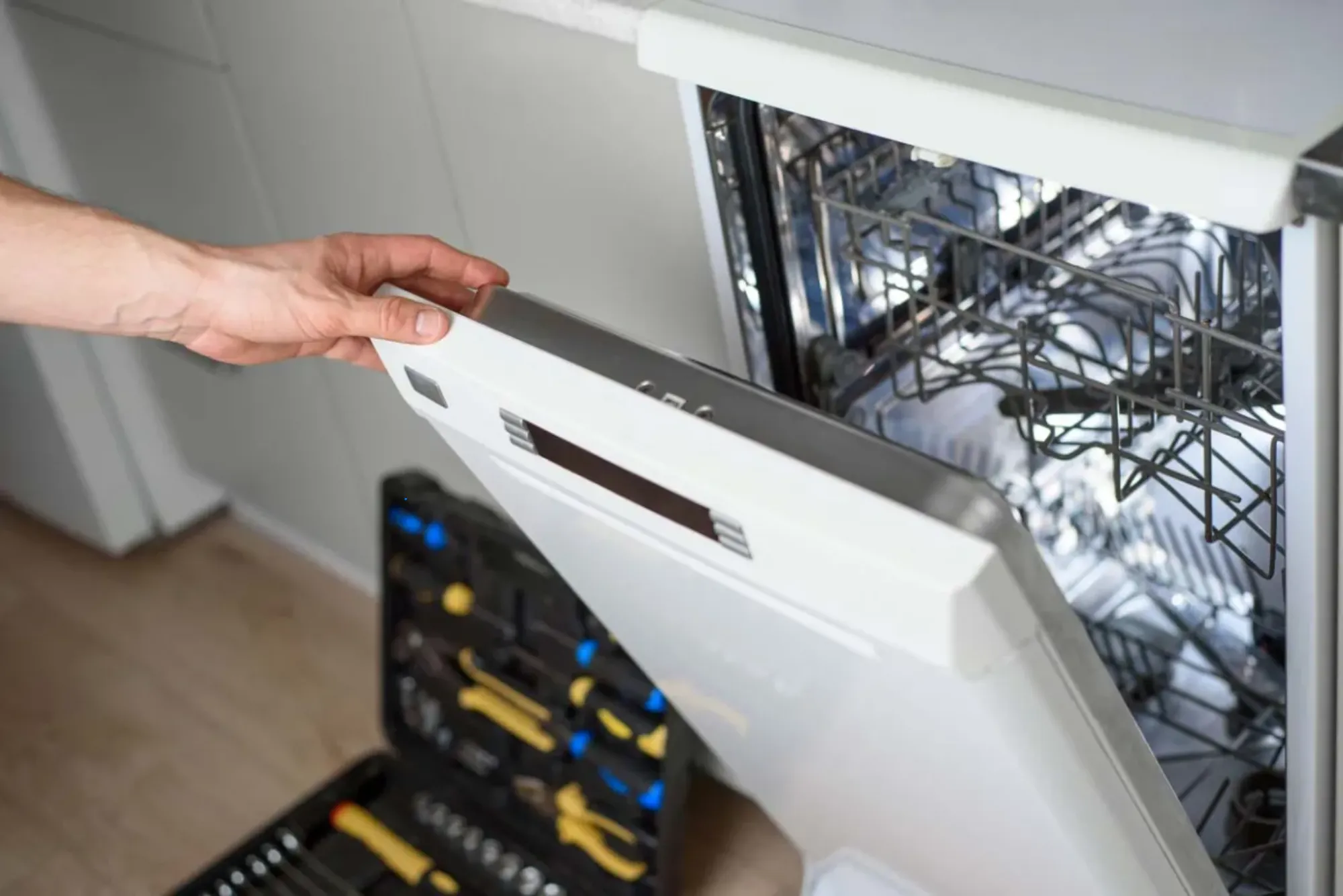 Dishwasher Lights On But Not Running